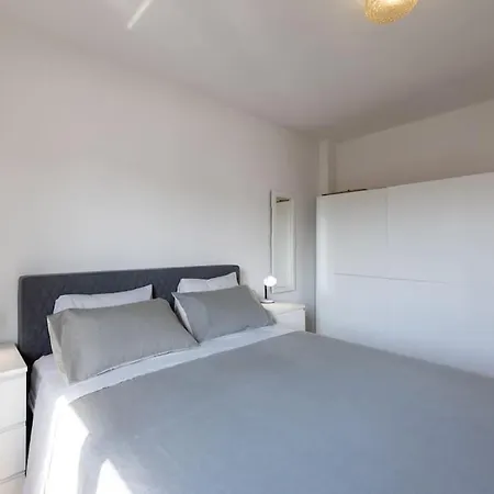 Ozzy Apartment
