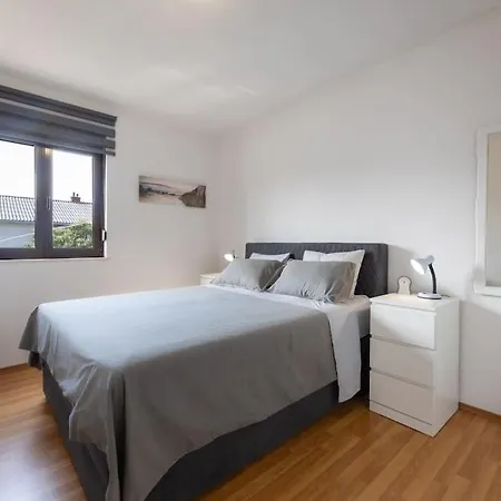 Апартаменты Ozzy Каштела