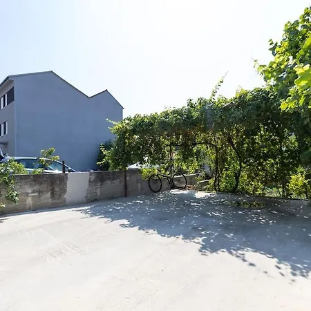 Ozzy Апартаменты